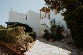 Sea-View House with private beach, Sounio